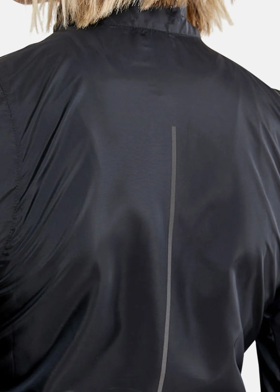 ADV ESSENCE LIGHT WIND JACKET