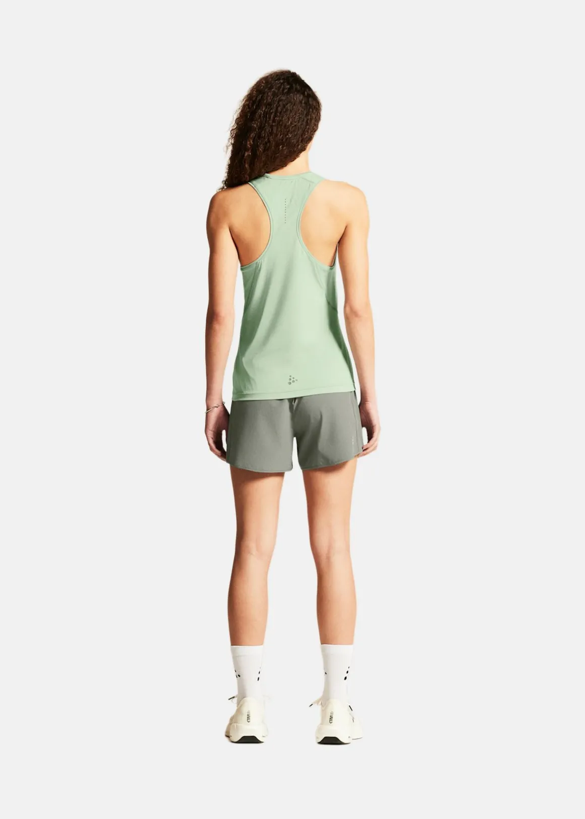 ADV ESSENCE SINGLET 2 W