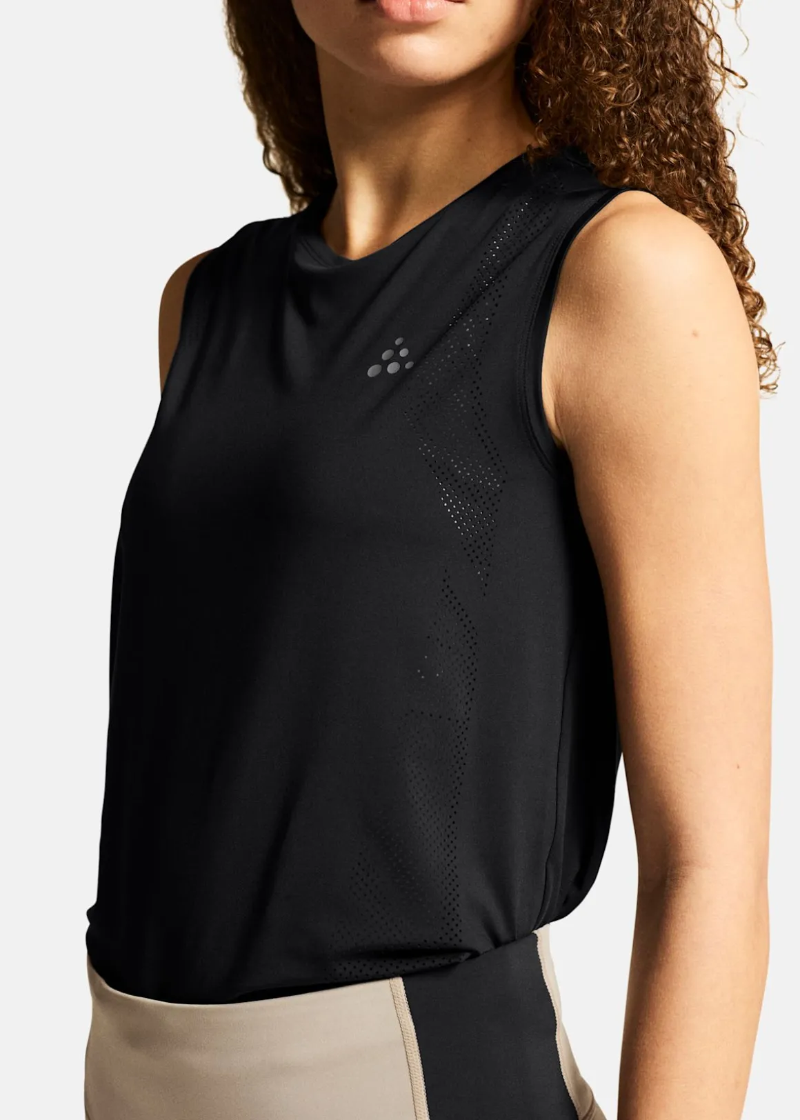 ADV TONE PERFORATED TANK TOP W