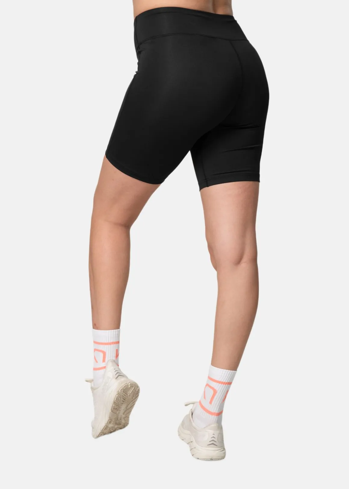 AVA 8 INCH SHORTS