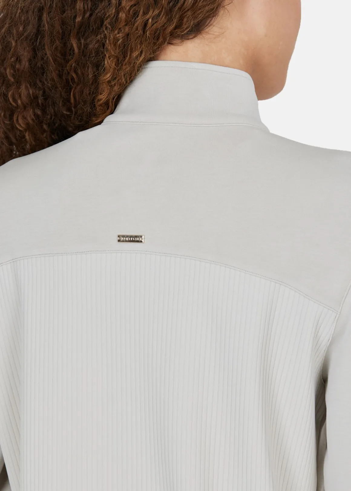 Ayanda W Midlayer