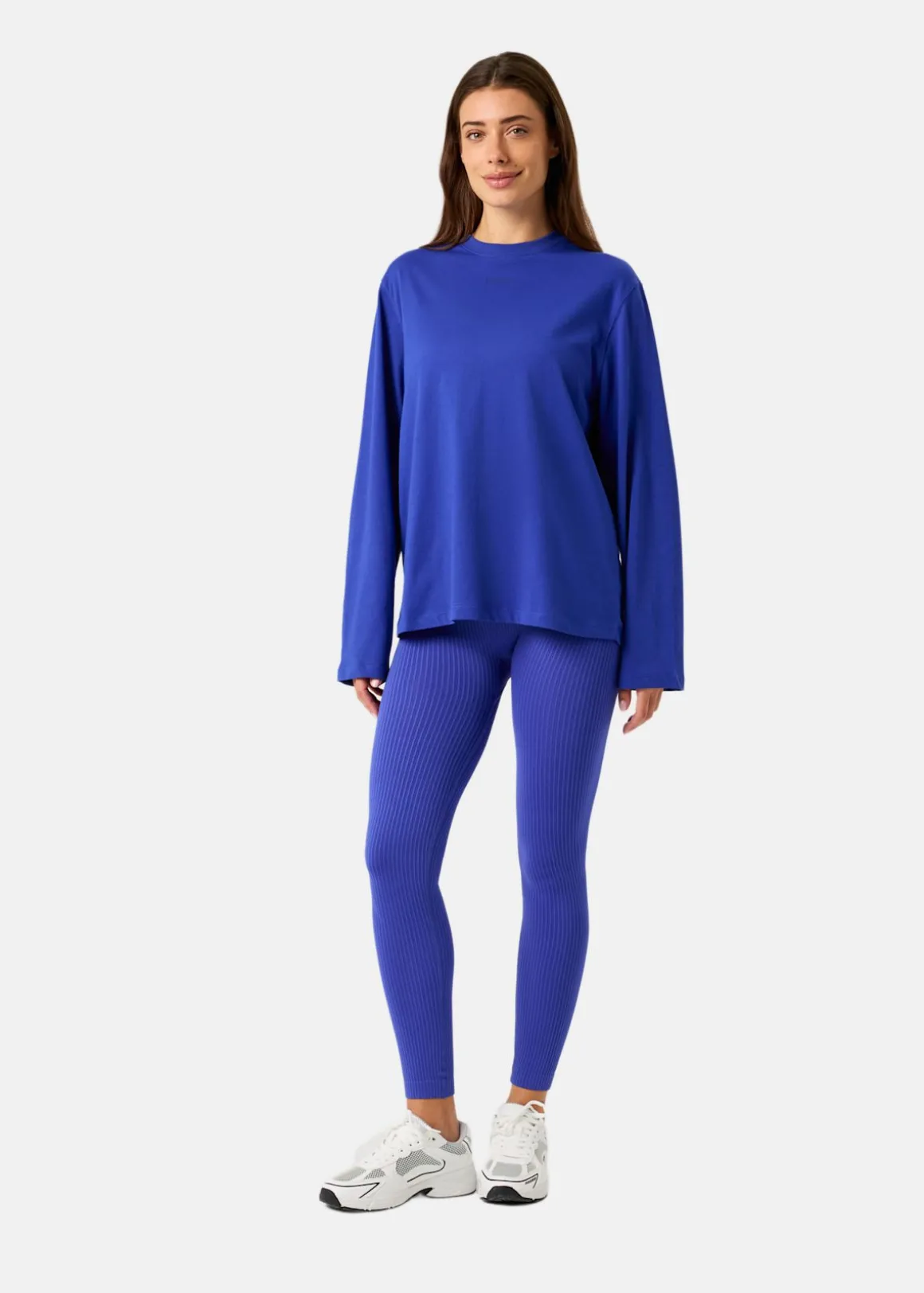 STUDIO OVERSIZED LONGSLEEVE T-