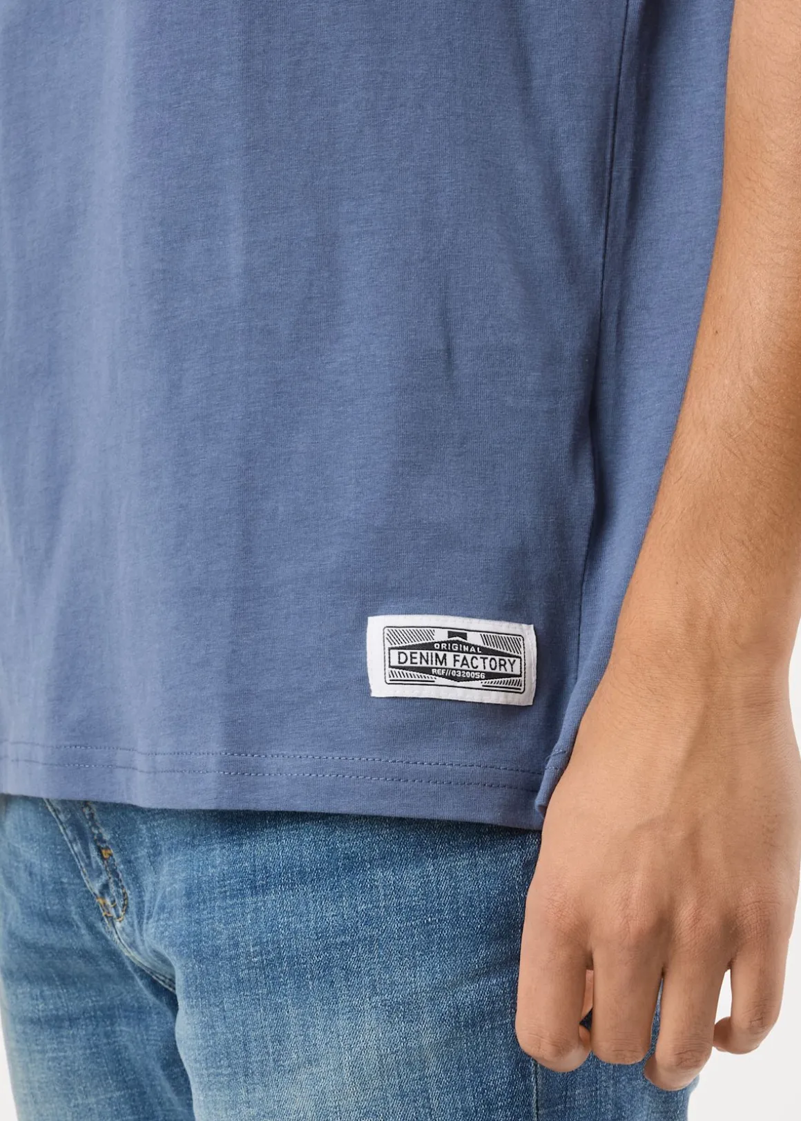 Surfer Van Tee